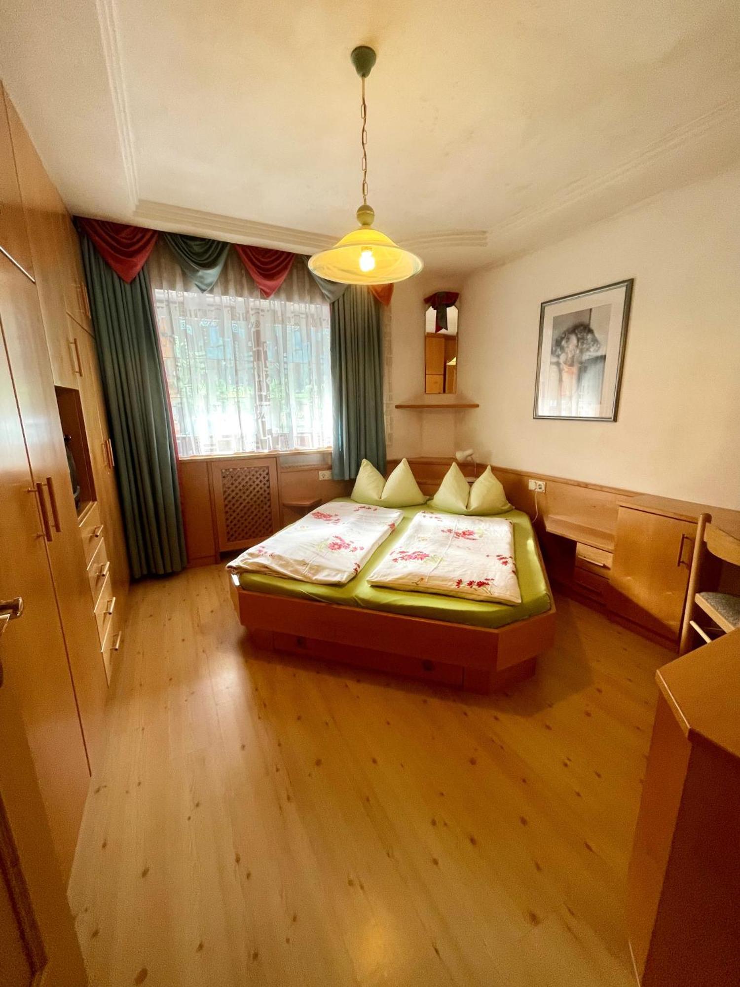 Apartments Spirit Of Mountains Rasun di Sopra Room photo